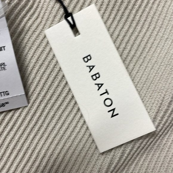 Babaton (Aritizia) Sculpt Knit Square neck Tank NWT Size 2X Matte Pearl Oatmeal - Picture 4 of 5